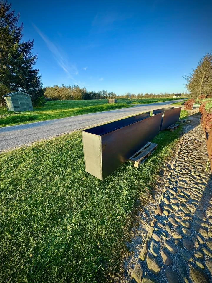 6 meter langt højbed i cortenstål
